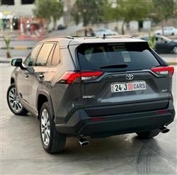 تۆیۆتا ڕاڤ 4